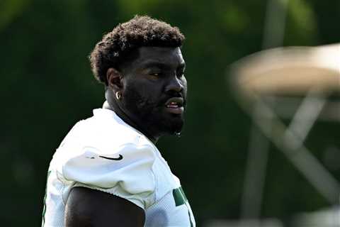 Mekhi Becton held out of Jets practice with illness