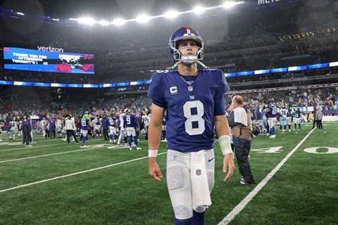 Daniel Jones failed to live up to massive Giants contract and didn’t get any help