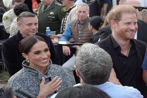 Harry & Meghan cosy up to Hollywood star and reunite with Oprah Winfrey – two years after their..