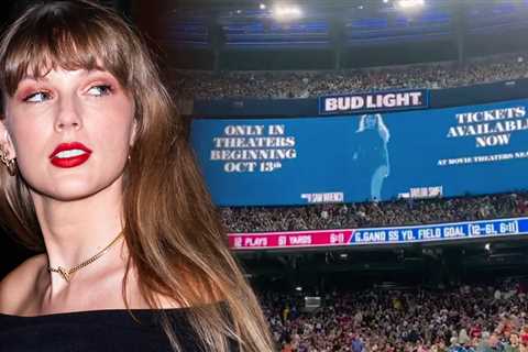 Taylor Swift Ad Met With Boos At MetLife Stadium During 'Monday Night Football'