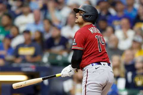 Diamondbacks rally to steal Game 1 in road win over Brewers