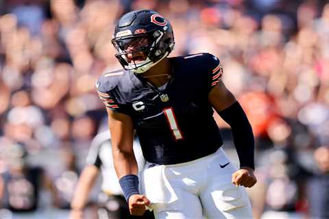 Bears vs. Commanders odds, pick: Justin Fields throws all over on ‘TNF’