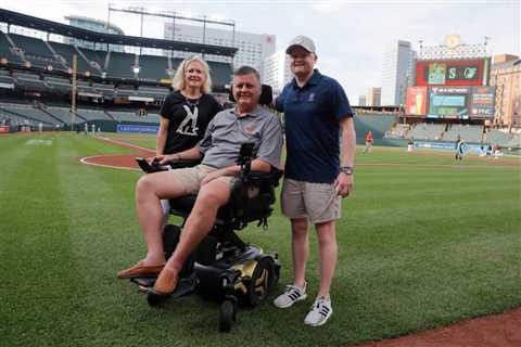 Longtime MLB reliever Jim Poole dies of ALS at age 57