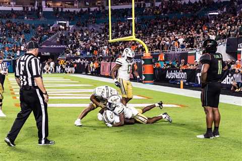 Miami suffers brutal loss in clock management disaster: ‘just take a knee’