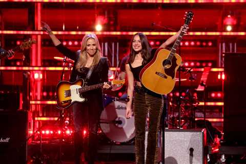 Sheryl Crow Opens 2023 Rock Hall With Olivia Rodrigo & Stevie Nicks Duets
