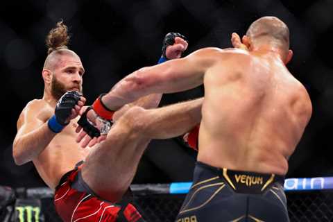 UFC 295: How to Watch Jiri Prochazka vs. Alex Pereira Online Without Cable