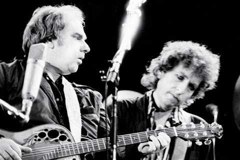 Van Morrison: Bob Dylan and I Are 'Worlds Apart'