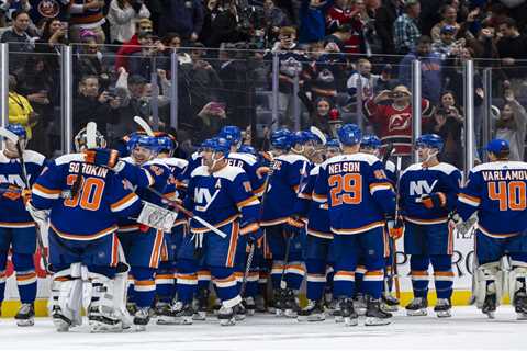 Islanders vs. Maple Leafs prediction: NHL odds, pick, best bets