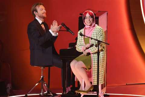 Billie Eilish & Finneas Get Standing Ovation for Elegant ‘What Was I Made For?’ Performance At..