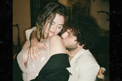 Benny Blanco Grabs Ahold of Selena Gomez's Breast in New PDA Photos