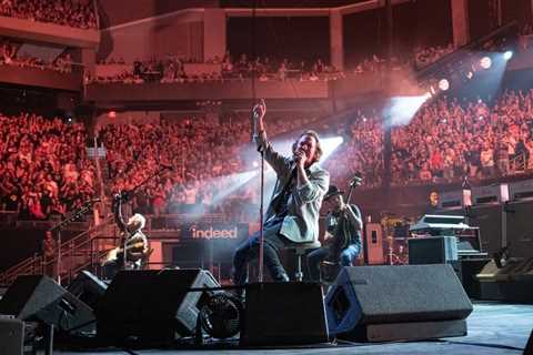Pearl Jam Unleashes ‘Dark Matter,’ Sets New Album