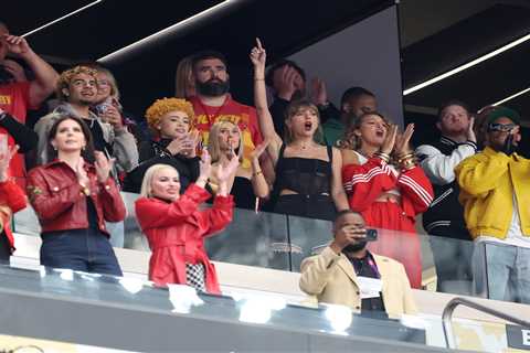 How Taylor Swift ‘thrived’ in Super Bowl situation that ‘overwhelmed’ Jason Kelce