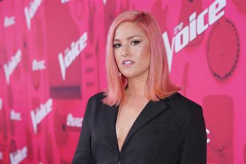 Cassadee Pope Is Leaving Country After Being ‘Shamed’ for Calling Out Transphobia & Racism
