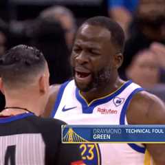 Draymond Green gets ejected less than four minutes into Warriors game for jawing with ref