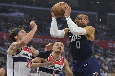 Clippers’ Russell Westbrook exits with broken left hand in win over Wizards