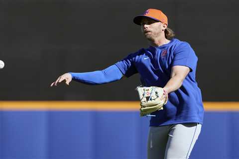 Mets shut down Jeff McNeil from hitting with bicep issue