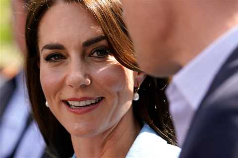 Kate Middleton Just Issued A Statement About Her Badly Photoshopped Picture