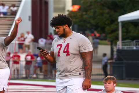 Kadyn Proctor rejoining Alabama two months after transferring to Iowa
