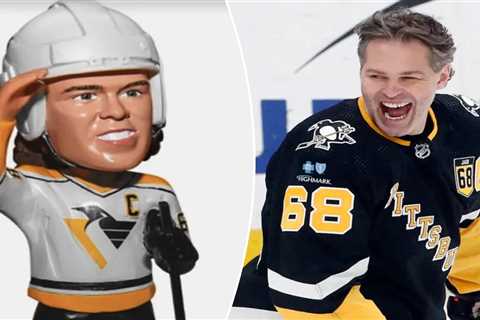 Penguins reclaim stolen Jaromir Jagr bobbleheads thanks to ‘special cargo recovery team’