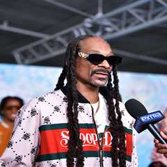 Snoop Doog’s Granddaughter Helping Him Brush Up on French Before His Summer Olympics Gig Is..