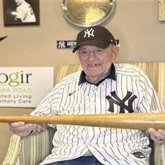 Art Schallock, oldest living ex-MLB player and former Yankees pitcher, turns 100