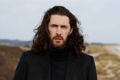 Hozier Notches Second Hot Rock & Alternative Songs No. 1 With ‘Too Sweet’
