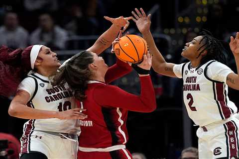 South Carolina on verge of perfect season after crushing NC State in March Madness Final Four