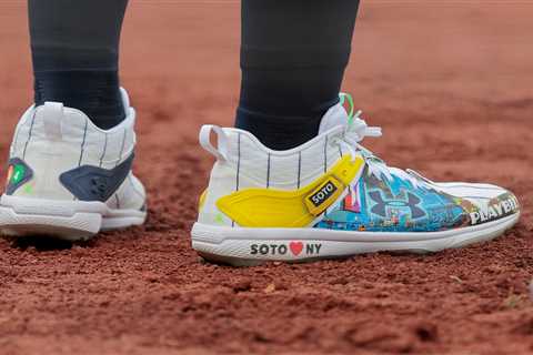 Juan Soto unveils NYC-themed cleats in ‘tough’ Yankees home opener that ended with helmet spike
