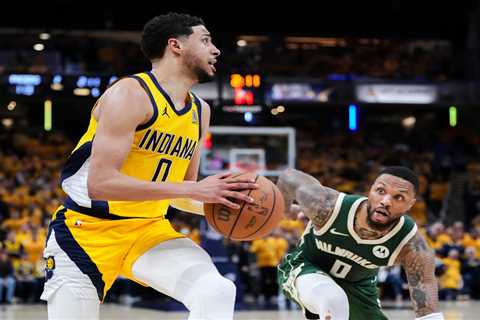 Bucks vs. Pacers Game 4 prediction: NBA playoffs odds, picks for Sunday