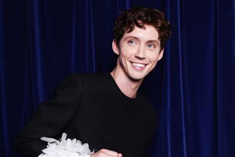 Troye Sivan, Dean Lewis, Teskey Brothers Win Big at 2024 APRA Music Awards