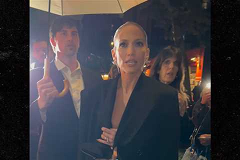 J Lo Left Hanging for a Ride at Star-Studded Pre-Met Gala Dinner