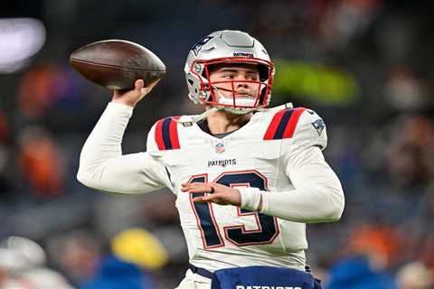 Giants claim quarterback Nathan Rourke off waivers from Patriots