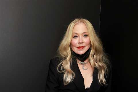 Christina Applegate Says She Battled Anorexia During Married... With Children