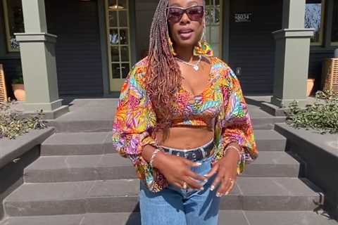 'All I see is you!' A Place in the Sun star Scarlette Douglas wows fans with tiny top during house..