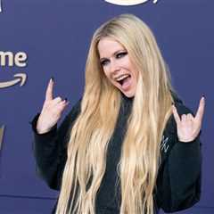 In Canada: Avril Lavigne Appointed to Order of Canada