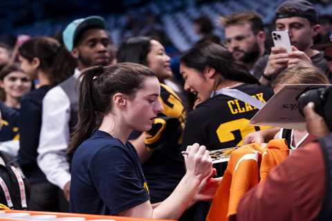 WNBA TV ratings, attendance reach new heights through first month of season