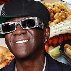 Flavor Flav Getting Signature Meal on Red Lobster Menu