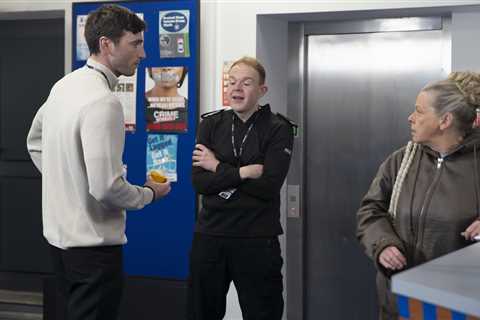 Craig Tinker makes enemies in Coronation Street