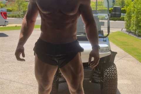 JJ Watt stuns NFL fans with body photo