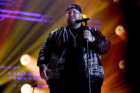 Jelly Roll Teams Up With AJ McLean For Run Through Backstreet Boys’ ‘I Want It That Way’ During..