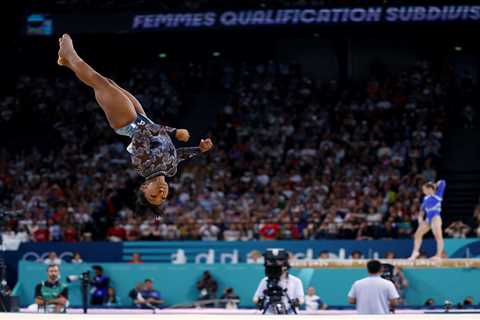 Tom Cruise, Snoop Dogg and other celebrities head to Paris to watch Simone Biles’ return