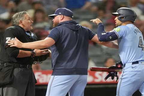 Blue Jays’ George Springer erupts after getting ejected following blown call