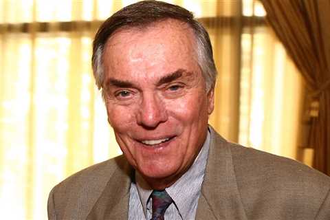 Peter Marshall, 'Hollywood Squares' Host, Dead at 98