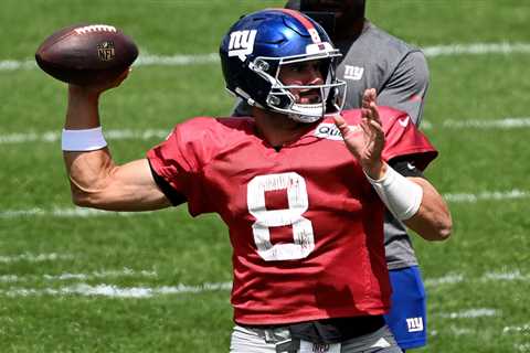 Giants avoid risks in uneven practice test against Jets