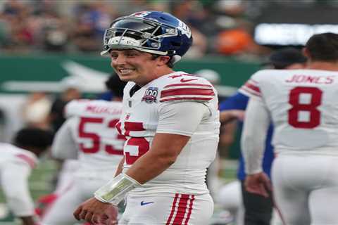 Tommy DeVito survives roster cuts as Giants keep three quarterbacks