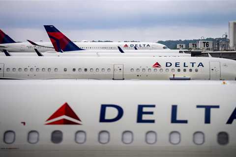 Video Shows 2 Planes Colliding On Atlanta Airport Taxiway