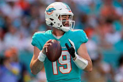 Who Is Skylar Thompson? 5 Things About the Dolphins Backup Player – Hollywood Life