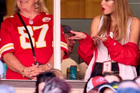 Donna Kelce Hugs Taylor Swift’s Mom Andrea Swift