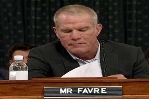 Brett Favre reveals he has Parkinson’s disease at congressional hearing