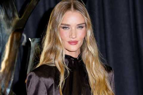 Rosie Huntington-Whiteley Co-Signs Retro Trend With Suspenders Dress